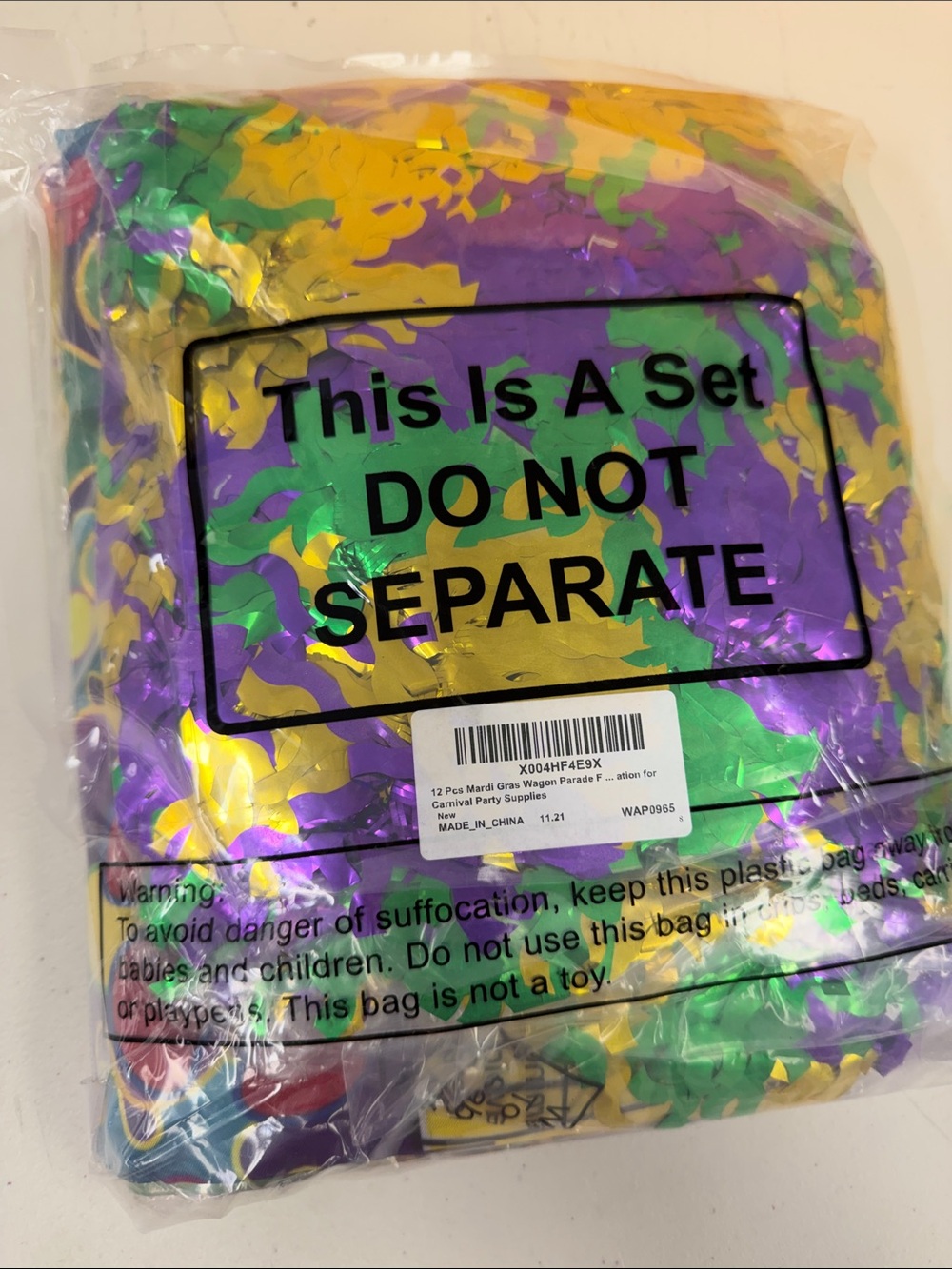 12 pieces Mardi Gras wagon parade Metallic Confetti Set - Green Purple Gold new
